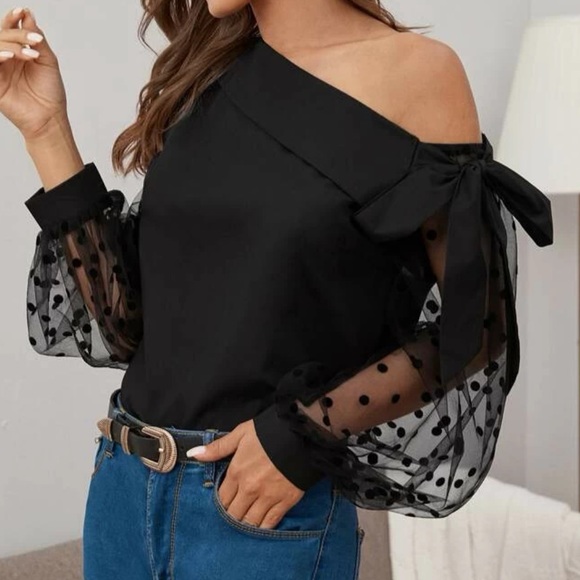 Tops - Black mesh dot sleeve blouse